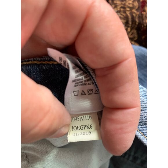 Shorts - Picture 7 of 7